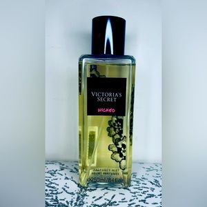 NEW Victoria’s Secret fragrance body mist 8.4 FL OZ